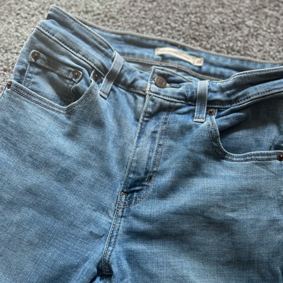 Levi's Bootcut Jeans - Picture 3 of 6